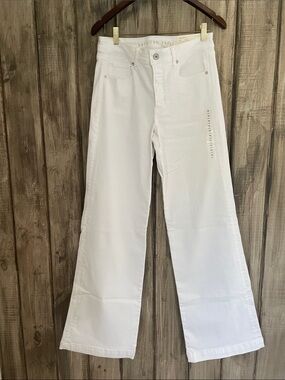 American Eagle Outfitters White Wide-Leg Flare Jeans Long NWT